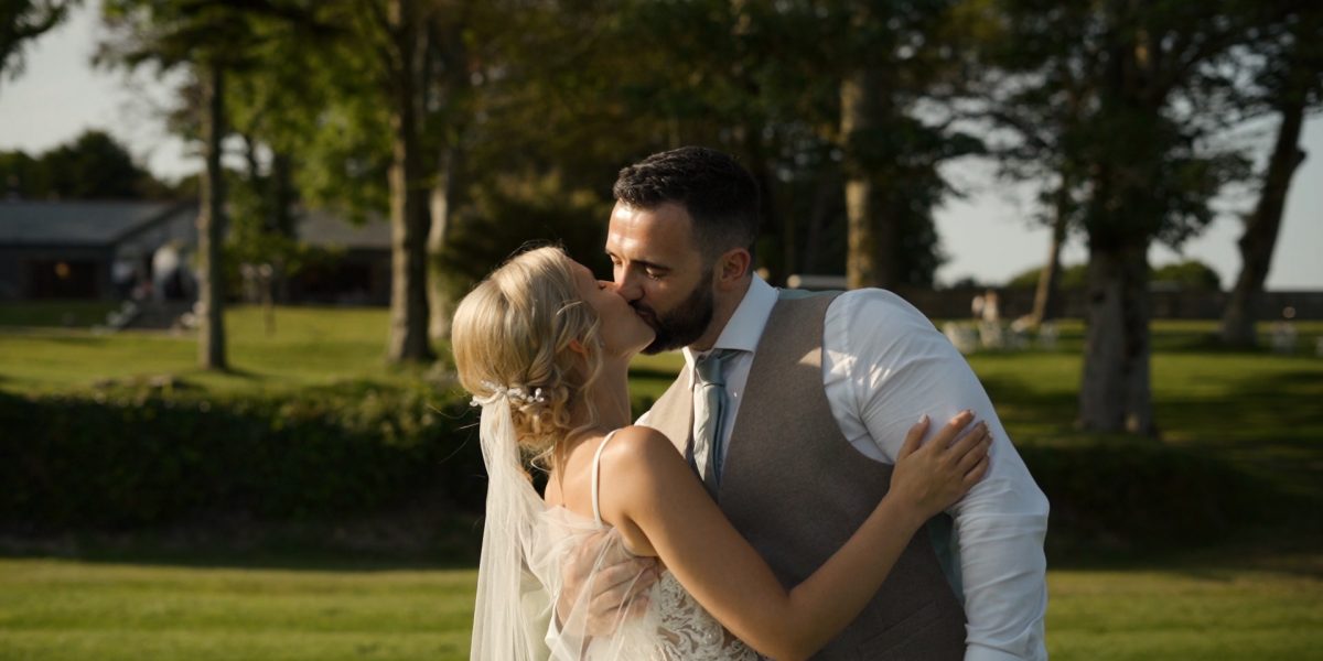Leigh Hannah Screenshot 6 1200x600 - Tredudwell Manor Wedding film